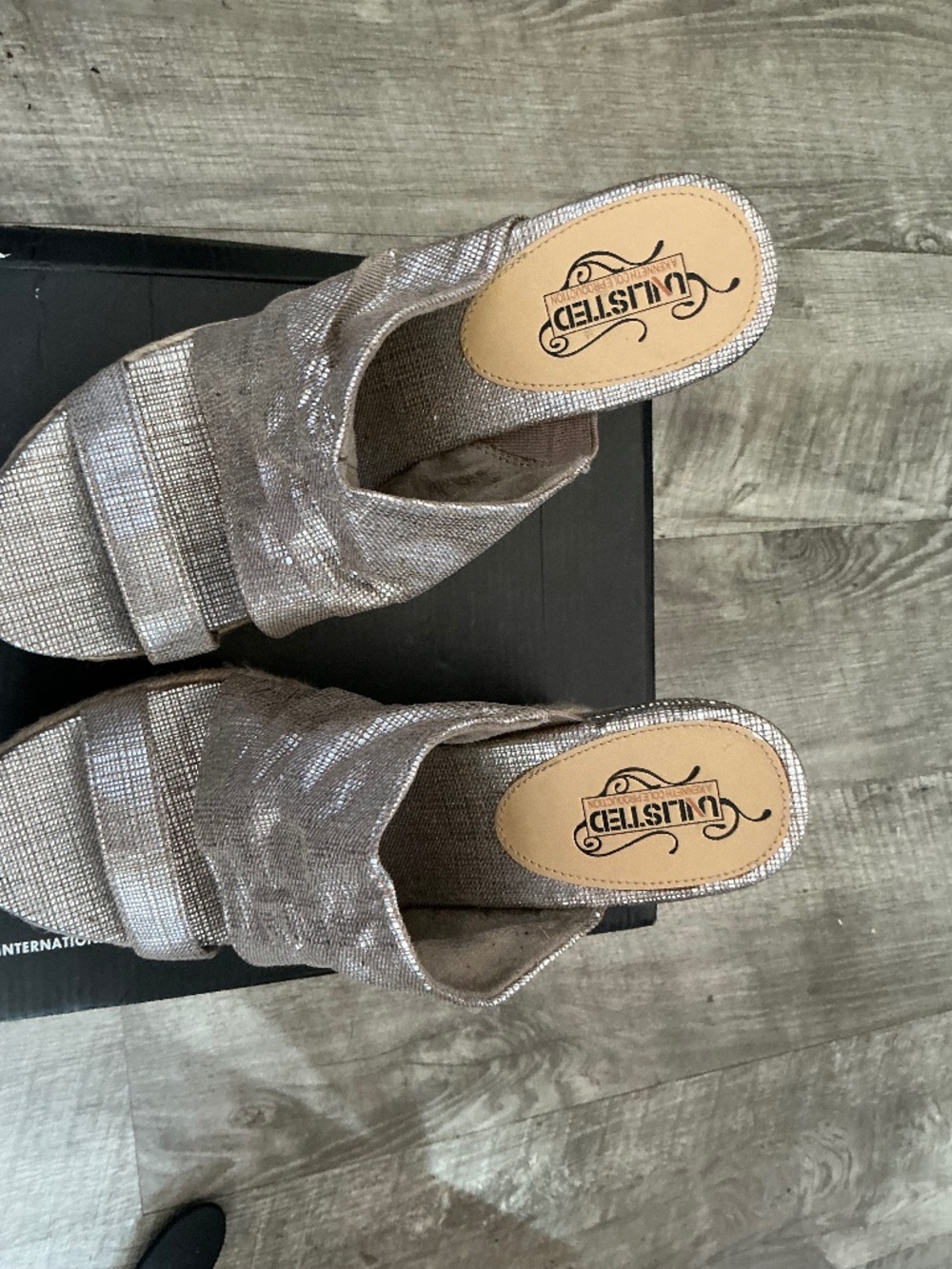 Unlisted wedge sandals